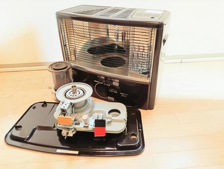 冬支度-4- ストーブ,石油タンク,ポリタンクの写真素材