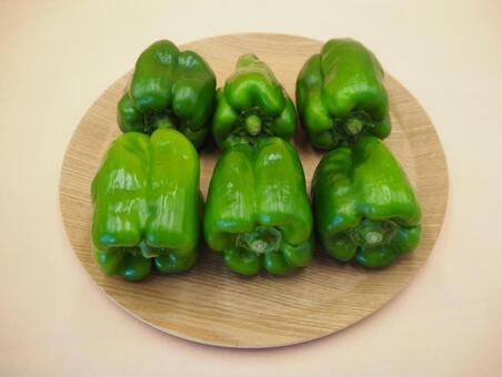 手作り・青椒肉絲の食材・ピーマン（拡大） 青椒肉絲,手作り,ピーマンの写真素材