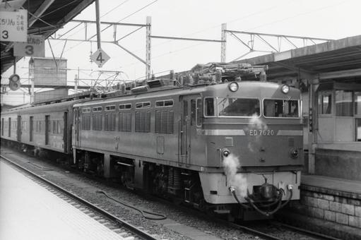 大分駅で撮影したED76形 のりもの,鉄道写真,鉄道車両の写真素材