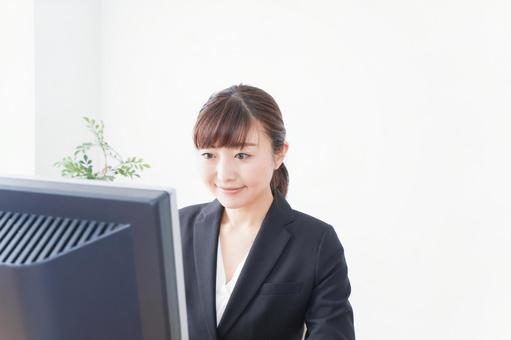 ライフスタイル ライフスタイル 事務室,白バック,キーボードの写真素材