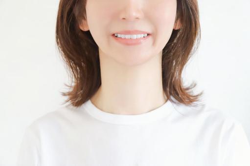 笑顔の女性　デンタルケアイメージ 女性,笑顔,笑うの写真素材