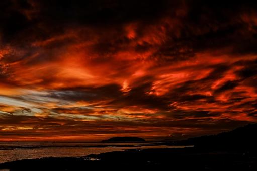 <Goto> Fiery coastal scenery at dawn, JPG