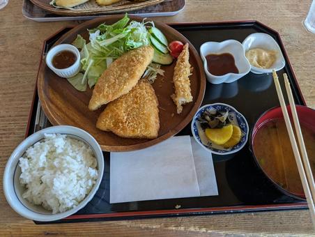白身魚定食 白身魚定食の写真