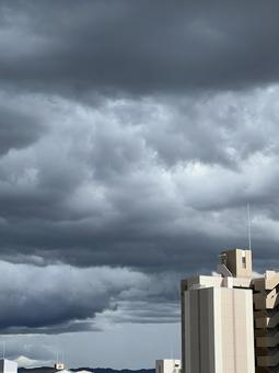 豪雨予感の雨雲 豪雨予感の雨雲 雨雲,黒雲,暗雲の写真素材