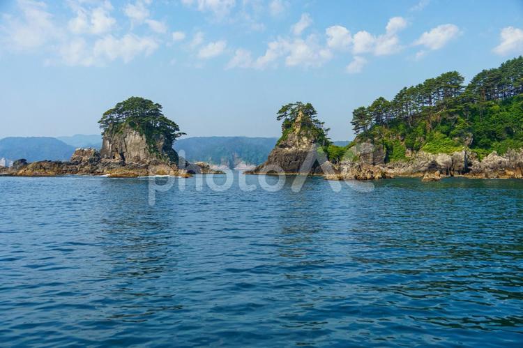 遊覧船から見る荒々しい岸壁の三陸海岸海 海,風景,自然の写真素材