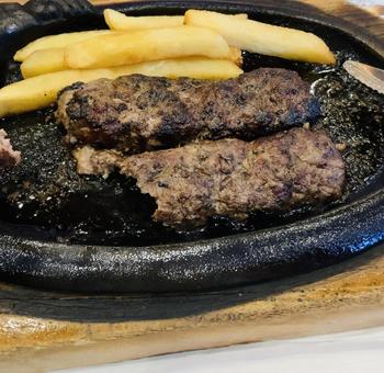 ハンバーグ、牛肉100% ハンバーグ、牛肉100%の写真