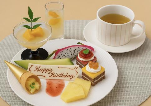 誕生日のお祝いデザートプレート 誕生日のお祝いデザートプレートの写真
