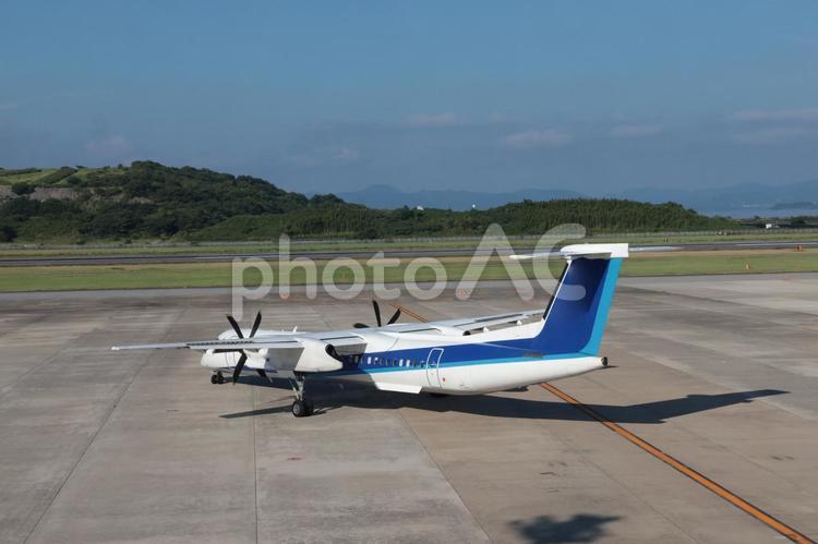 長崎空港周辺に広がる明るい午前の雰囲気 飛行機,航空機,旅客機の写真素材