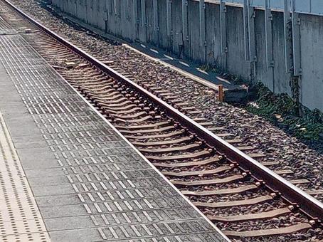 駅のホーム 駅,ホーム,線路の写真素材