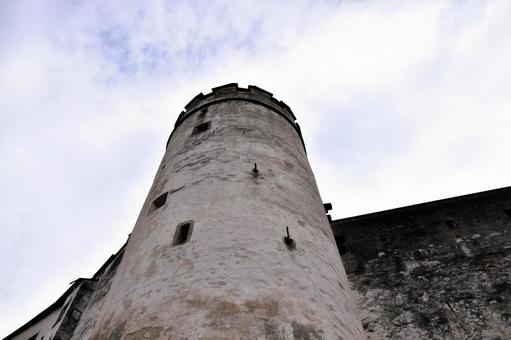中世の要塞ホーエンザルツブルク城の塔 中世の要塞ホーエンザルツブルク城の塔の写真