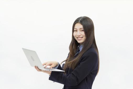 女子高生 受験生 ノートパソコン 女子高生 受験生 ノートパソコン 中学生,高校生,ノートパソコンの写真素材
