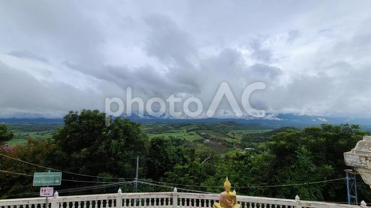曇りの日の山頂からの景色 自然,大地,広大の写真素材