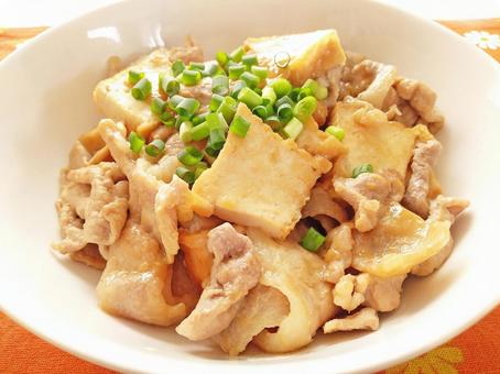厚揚げと豚こま肉の味噌炒め 厚揚げ,豚肉,豚バラの写真素材