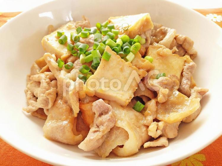 厚揚げと豚こま肉の味噌炒め 厚揚げ,豚肉,豚バラの写真素材