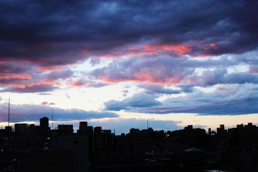 青と赤の夕暮れ 青と赤の夕暮れの写真