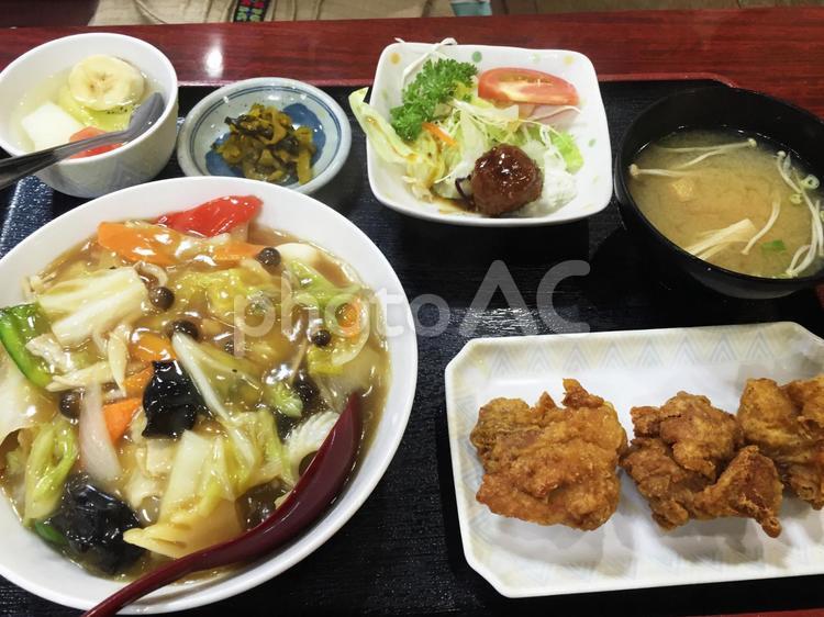 中華丼定食 中華丼,中華料理店,日替わりランチの写真素材