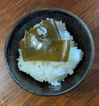 R7.07.12 政府備蓄米の昆布ご飯 R7.07.12 政府備蓄米の昆布ご飯の写真