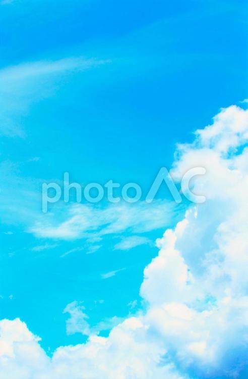 爽やかな青空と雲のイメージ素材 青空,空,背景の写真素材