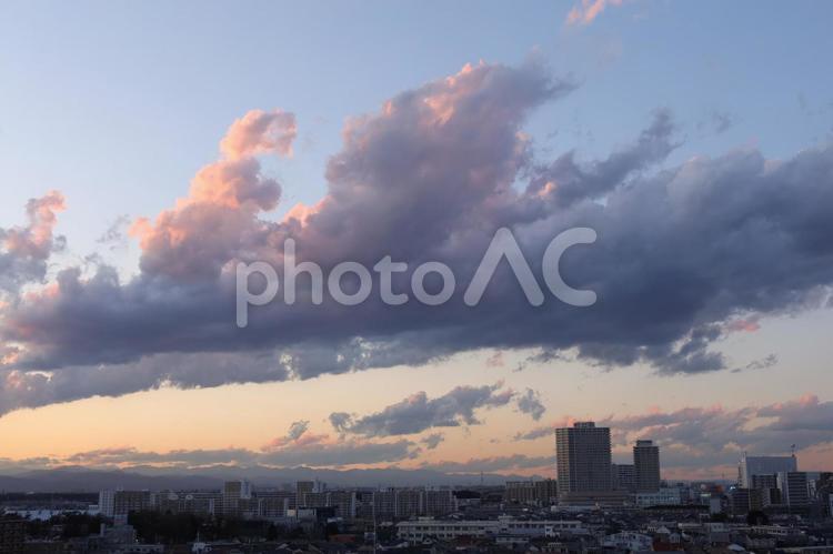 朝焼け　日の出　dawn  朝焼け,夜明け,朝焼け雲の写真素材