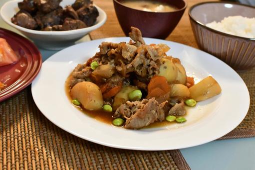 肉じゃが 肉じゃが 肉じゃが,味噌汁,みそ汁の写真素材