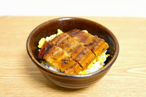 うな丼(引き) うな丼(引き)の写真