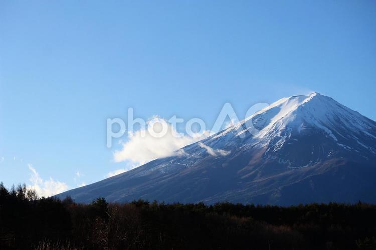 12月の澄んだ空と富士山 富士山,冬,空の写真素材