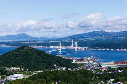 測量山から見た白鳥大橋 測量山から見た白鳥大橋 測量山から見た白鳥大橋,白鳥大橋,測量山の写真素材