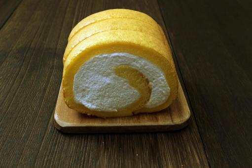 クリームロールケーキ クリームロールケーキの写真