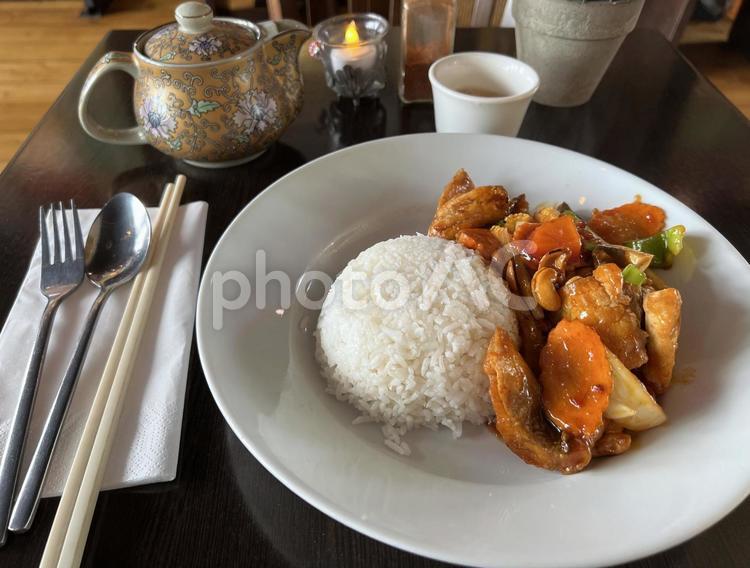 タイ料理　炒め物とご飯 タイ料理,炒め物,肉の写真素材