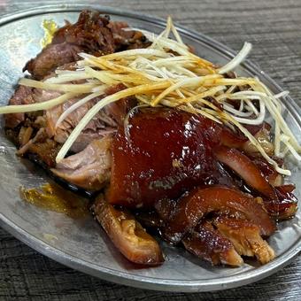 台湾の滷肉（豚の煮込み） 滷肉,ルーロー,豚足の写真素材