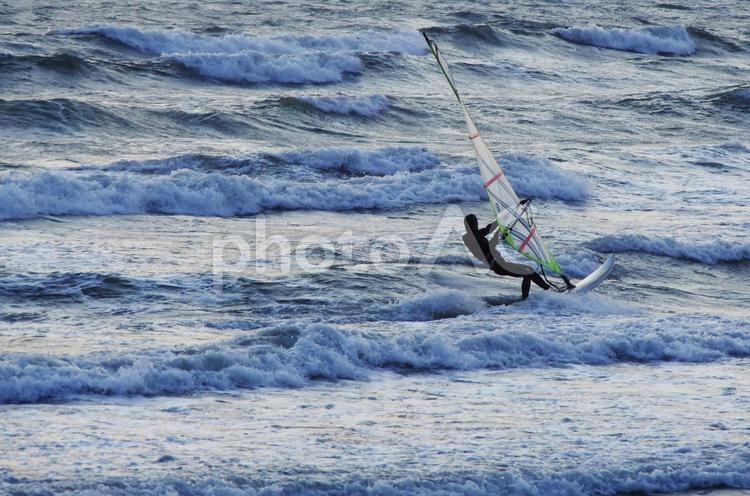 湘南・ウインドサーフィン 湘南,江の島,東浜の写真素材