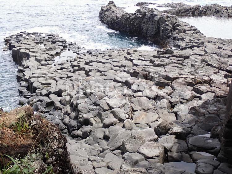 城ケ崎自然研究路にある大淀・小淀 静岡県,伊東市,城ケ崎海岸の写真素材