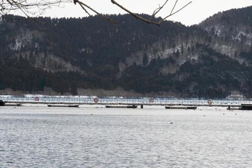 Lake Yogo in winter, JPG Lake Yogo in winter, JPG
