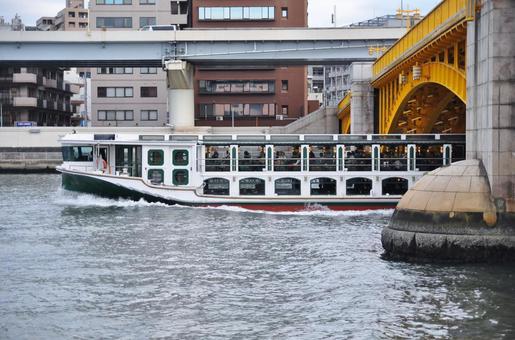 <東京都>隅田川と蔵前橋 <東京都>隅田川と蔵前橋の写真