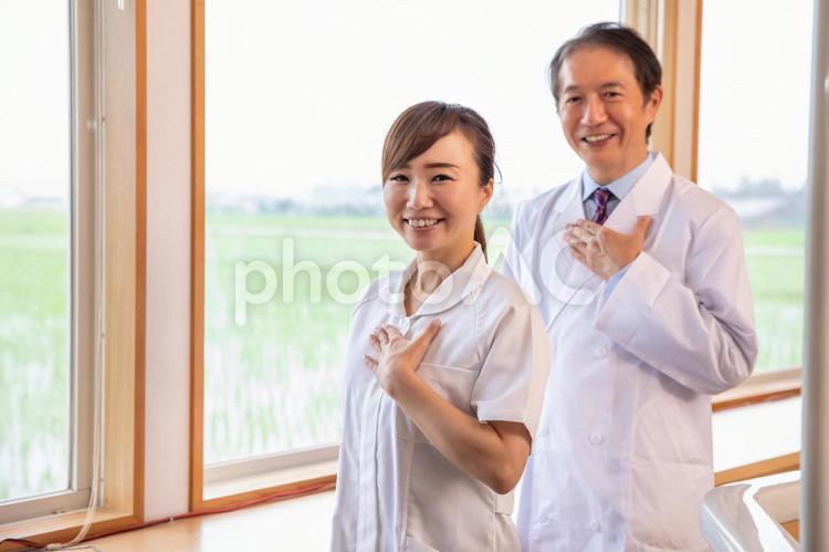 男性医師と看護師 看護師,医者,医師の写真素材