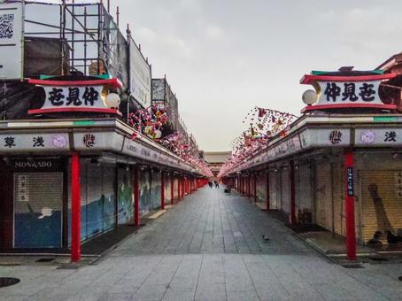 【東京都】浅草・仲見世商店街 【東京都】浅草・仲見世商店街 仲見世商店街,浅草,浅草寺の写真素材