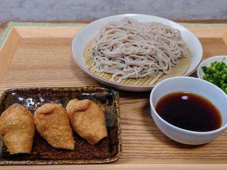 A refreshing lunch: Zaru soba and inari, JPG A refreshing lunch: Zaru soba and inari, JPG