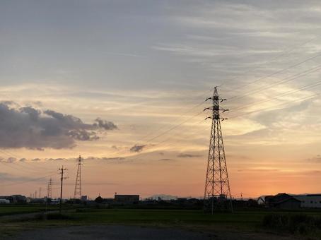 夏の夕暮れ時 夏の夕暮れ時 夏,夕暮れ,夕焼けの写真素材