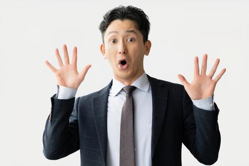 驚く男性ビジネスマン 驚く男性ビジネスマン 男性,ビジネス,ビジネスマンの写真素材