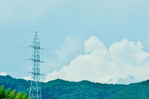 夏の山並みから登った入道雲 入道雲,夏,山並みの写真素材