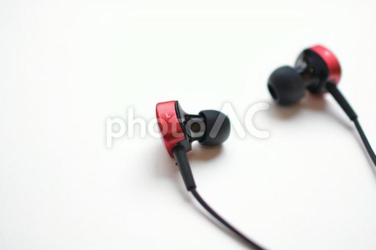 イヤホン（有線）　音楽のイメージ イヤホン,有線,有線のイヤホンの写真素材