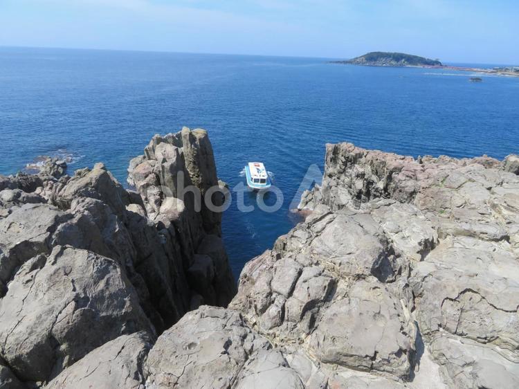 福井県の有名な観光地の東尋坊の風景 東尋坊,福井,坂井市の写真素材