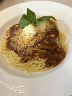 Classic spaghetti with meat sauce, JPG Classic spaghetti with meat sauce, JPG