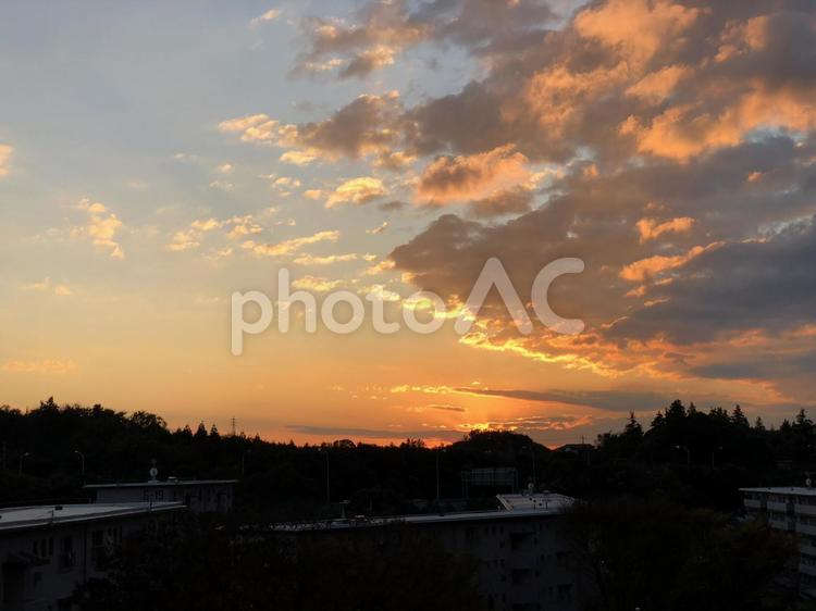 夕焼け　景色 夕焼け,夕日,空の写真素材