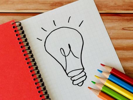 豆電球の絵と色鉛筆 豆電球の絵と色鉛筆 アイデア,豆電球,ポイントの写真素材