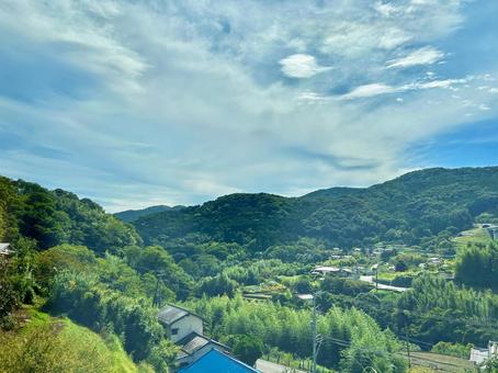 高台からの景色 高台からの景色 バック,山脈,空気がきれいの写真素材