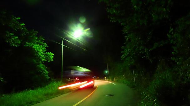 夜のカーブ 夜のカーブ カーブ,道路,車道の写真素材