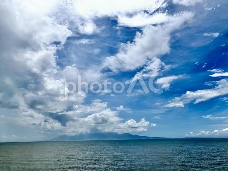 海と青空と島原 空,入道雲,夏空の写真素材