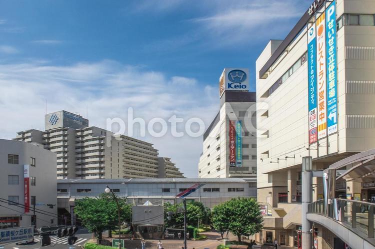駅前の風景　聖蹟桜ヶ丘駅(東京都) 街の風景とスナップ,駅前の風景,聖蹟桜ヶ丘駅の写真素材
