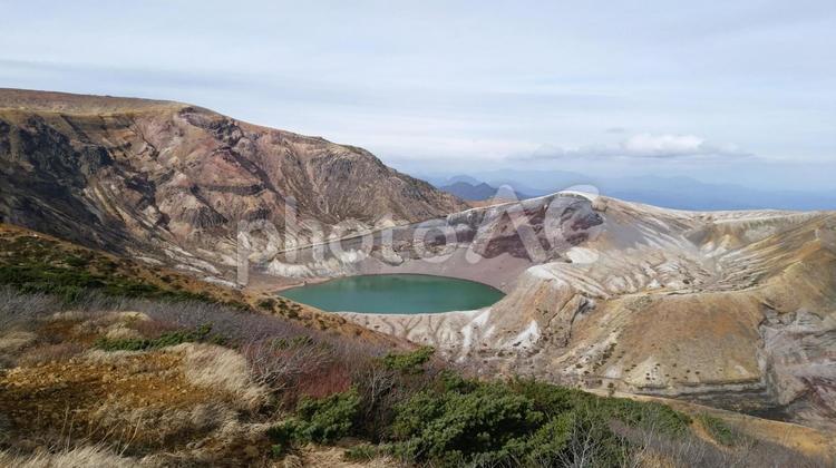 宮城蔵王　御釜 秋,冬,御釜の写真素材